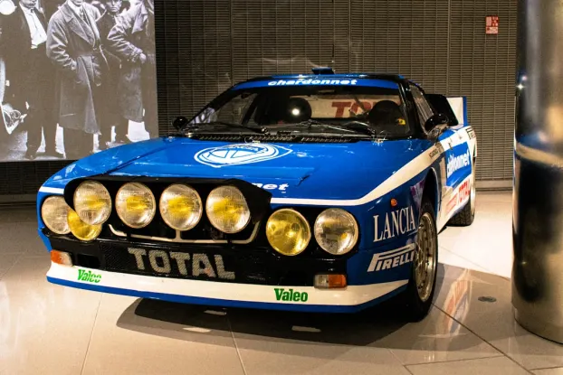 بيت فيلي كازينو تطبيق أندرويد/آي أو إس